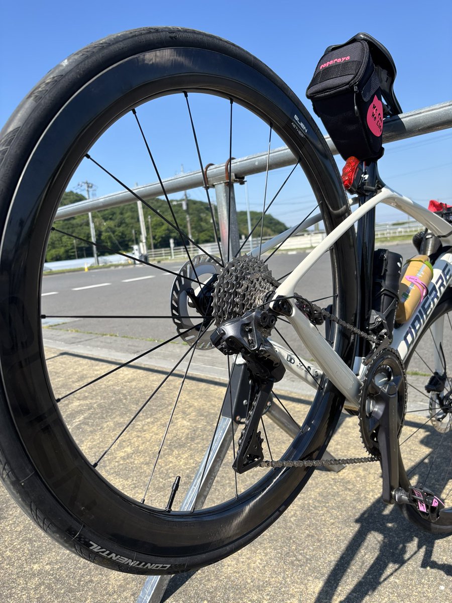 kaorinroad0910's tweet photo. 今日は、今日も！ここ
Newホイール✨シェイクダウン
おまけで付いてきた靴下も履いて（笑）

ラチェット音は…爆音でーす💦
うるせぇ〜すんません(^_^;)(^_^;)
#8LIEN https://t.co/oE5p5pBOoP