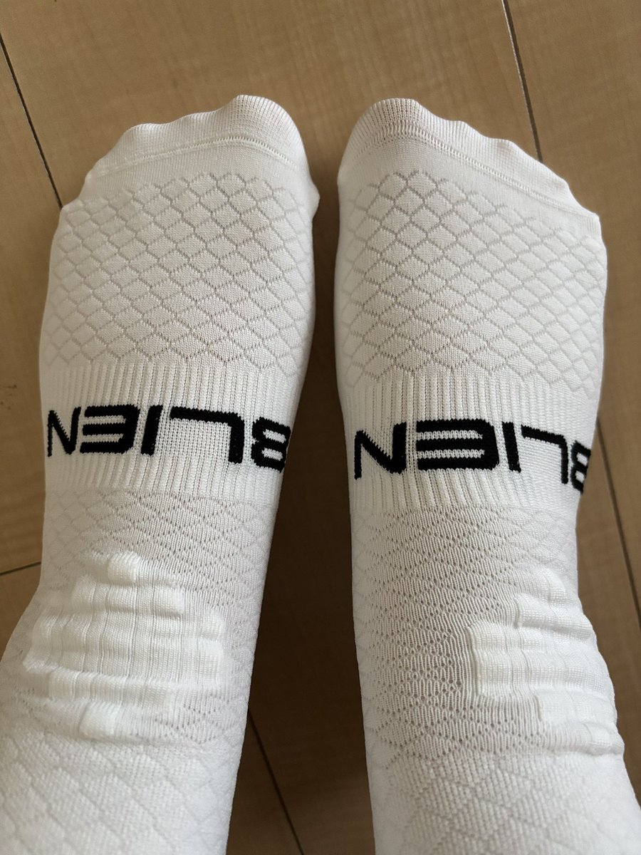 kaorinroad0910's tweet photo. 今日は、今日も！ここ
Newホイール✨シェイクダウン
おまけで付いてきた靴下も履いて（笑）

ラチェット音は…爆音でーす💦
うるせぇ〜すんません(^_^;)(^_^;)
#8LIEN https://t.co/oE5p5pBOoP