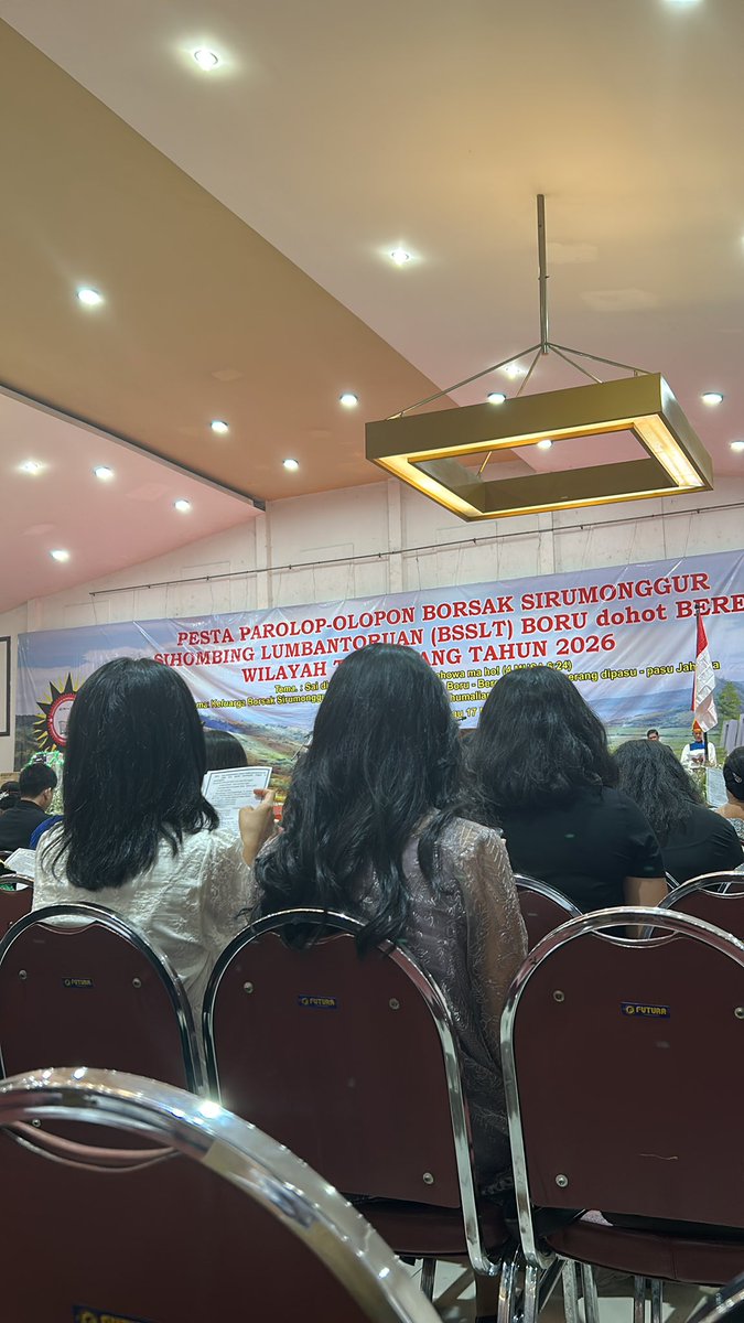 docweetstudies's tweet photo. gue juga gak ngerti, libur malah isinya begini semua… https://t.co/R48fquwjoB