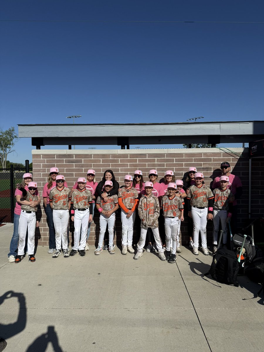 rawlings_STL's tweet photo. A top 4 finish out of 19 teams at the AAA Easton hype super NIT last weekend at Grand Sports Park in Indy was impressive but more than anything I love how our guys are building the baseball brotherhood! Keep it going Tigers! @Rawlings_Tigers https://t.co/srtbvHcjPs