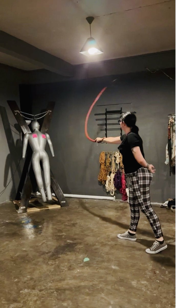 Mistress_Wonder's tweet photo. Practice makes it perfect. Nobody sees the hours of training behind control, timing, and precision. Precision makes pain memorable. 🖤 https://t.co/IpbcLCIXBe