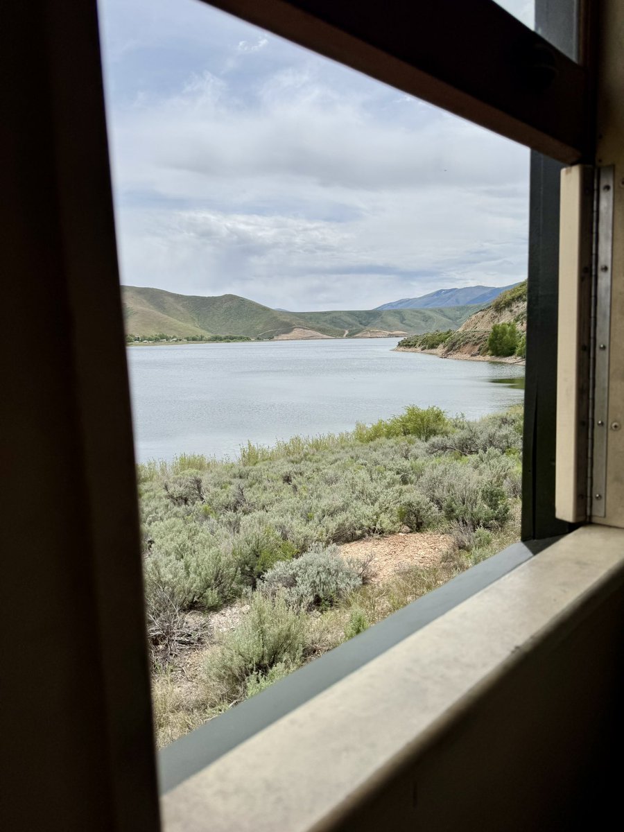 johnlucchetti's tweet photo. Took a scenic train ride today. It was very relaxing https://t.co/PK4wAmHJjz