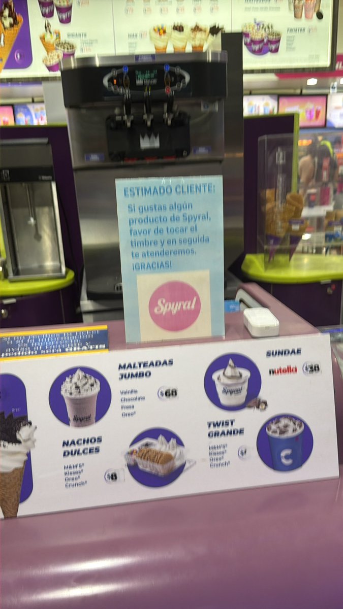 RacmLu's tweet photo. @AyudaCinepolis estoy en Cinépolis pabellón cuemanco CDMX y desde hace ya 40 minutos toque este timbre y nadie viene a atender y los empleados no saben quien atiende muy mal muy mal 🫤🫤🫤 https://t.co/Lg9iABdHF0