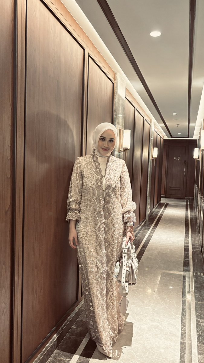 nindy tweet media