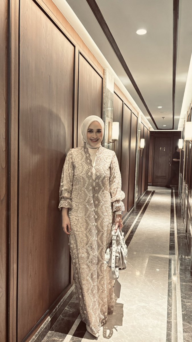 nindy tweet media