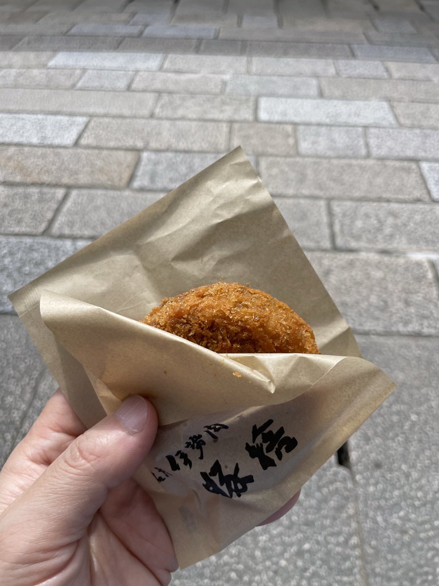 1q75_manager's tweet photo. 先日訪れた久々の伊勢神宮…
空気が違いますね…

おかげ横丁では食べ歩き🤤 https://t.co/ocDqgldd6B