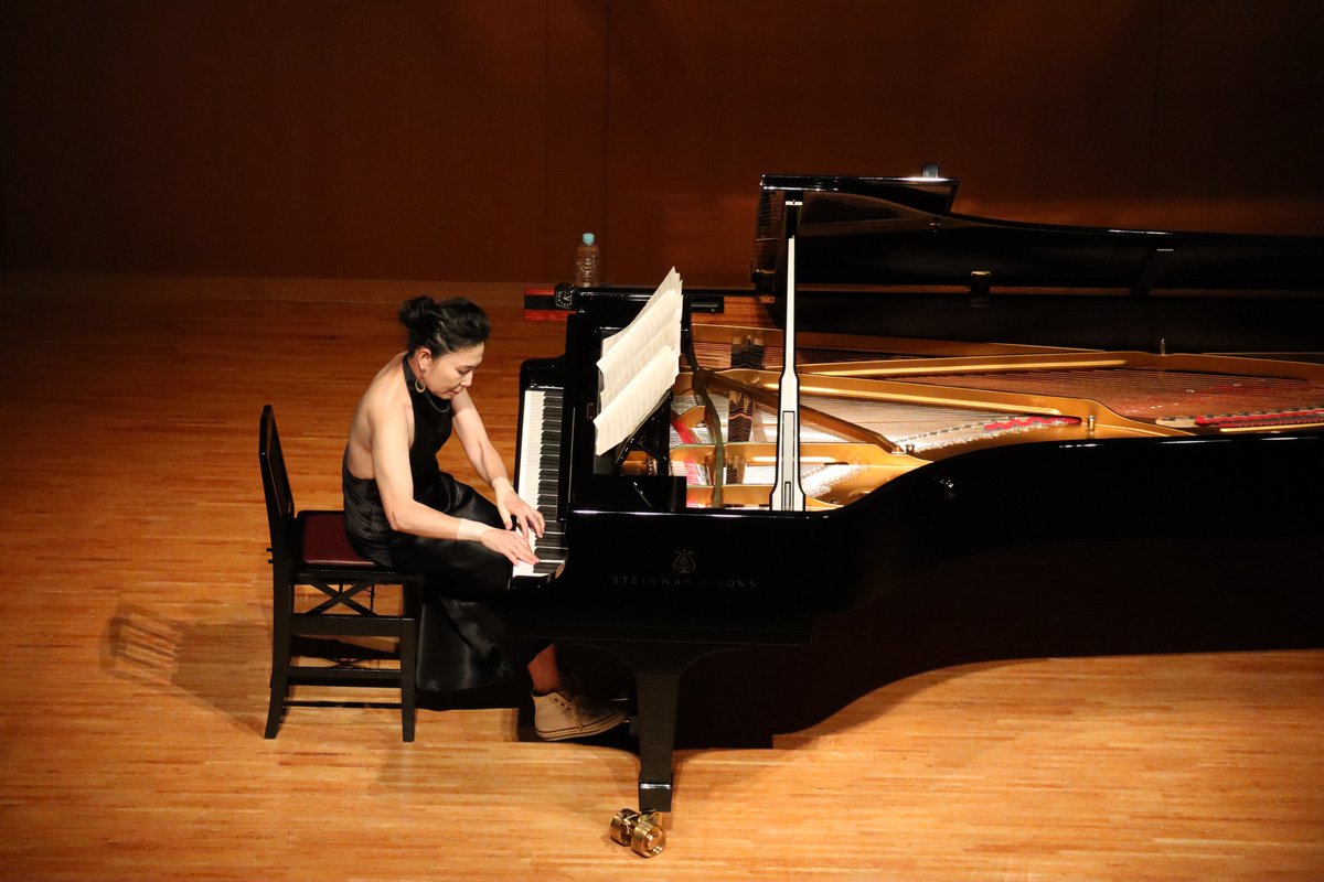 barocksaal's tweet photo. 「大西順子 ジャズ・ピアノ・ソロ リサイタル～American Classics（5/16）」

〈セットリスト前半〉
♪Almost Like Me
♪Smoke Gets in Your Eyes
　You Go to My Head 
　Ill Wind
♪Woman from Rajasthan
♪‘Round About Midnight
♪Home Grown https://t.co/rAvBMyOQnC