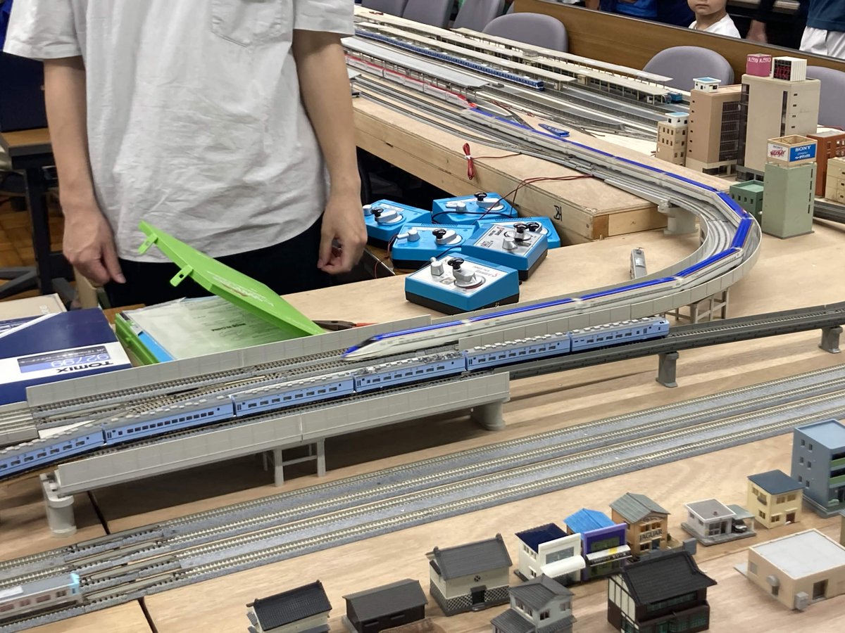 trc205's tweet photo. 非常に多くの列車が走行しております!!! https://t.co/mQWdtpjZkW