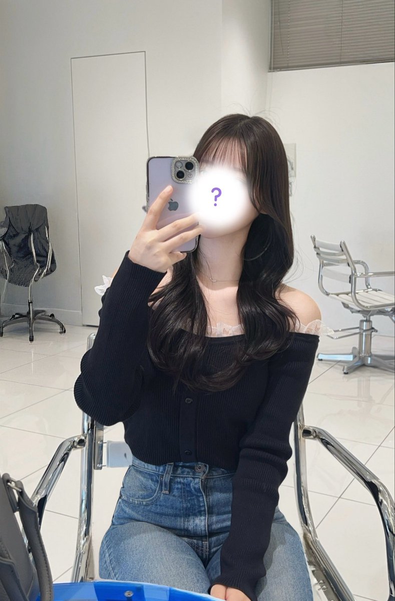 bagel_ke's tweet photo. これ気づいてからやっと納得いく顔周り見つけた。顔周りをうまく使いこなすとマジで顔の余白消えてめちゃくちゃ盛れる‼️
特に胸骨張ってる人は絶対顔周りこだわってオーダーした方がいいよ😭
(2枚目はオーダーの時見せた画像) https://t.co/Q0Bx89Awdh