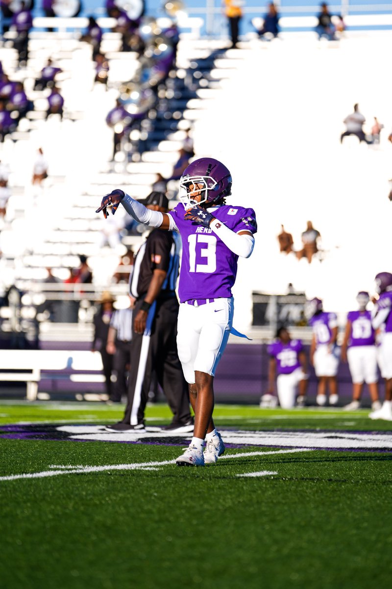 Jconner_205's tweet photo. Spring Ball ✅🦅@CoachWarren23 @AHParkerFootba1 @CCrawford46 @HallTechSports1 https://t.co/yPp1o67jBV