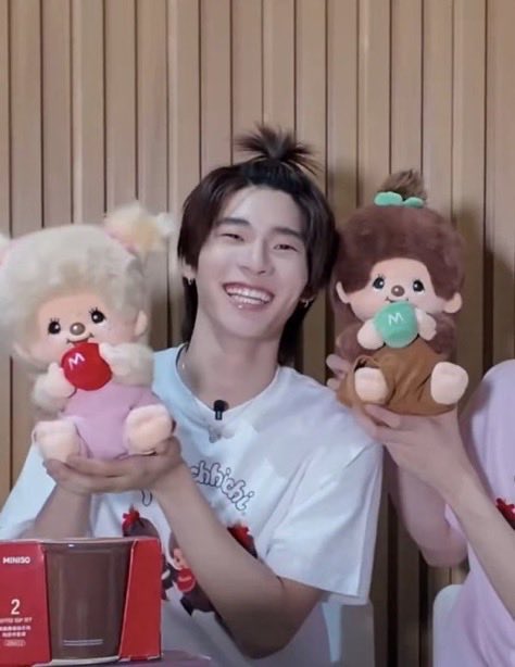 pttpuppy's tweet photo. Hi Teetee! Just know that you are loved, and we’re so proud of you, ok?

you don’t have to change yourself to fit into anyone’s expectations, we love you for who you are;

whether you’re being cute, silly, handsome, funny, or anything else you choose to be 🤍🐶 #twnpich https://t.co/hJAKfB3BYy