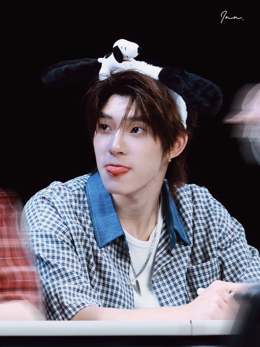 pttpuppy's tweet photo. Hi Teetee! Just know that you are loved, and we’re so proud of you, ok?

you don’t have to change yourself to fit into anyone’s expectations, we love you for who you are;

whether you’re being cute, silly, handsome, funny, or anything else you choose to be 🤍🐶 #twnpich https://t.co/hJAKfB3BYy