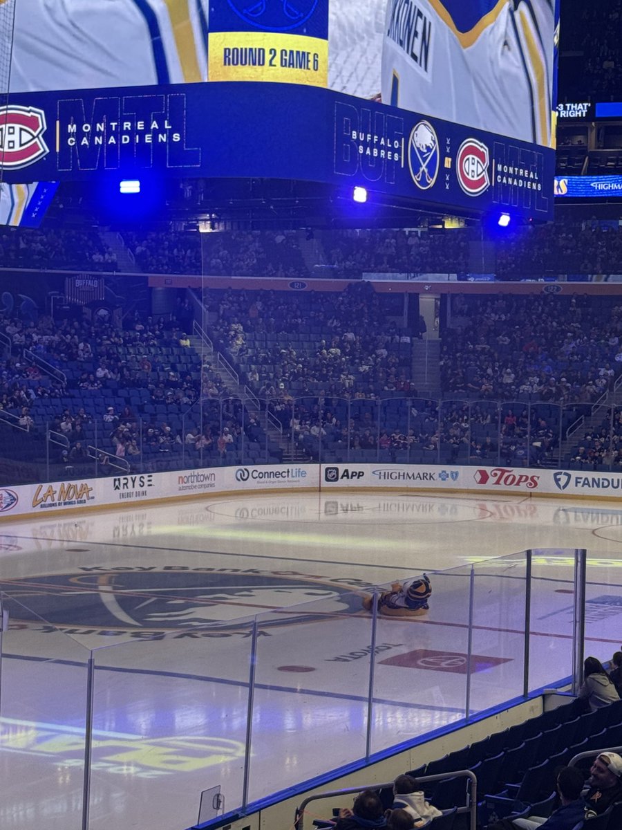 TheSabreReport's tweet photo. How can I purchase the view Sabretooth has? https://t.co/zfrGhoWBmz