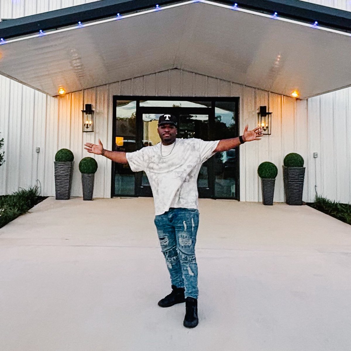 TerryMinorJR's tweet photo. Last night I DJ’d in Joshua, TX, and right now tonight it’s Crowley, TX LETS GOOOOOOOOOOO 

#dj #djlife #joshuatx #crowleytx https://t.co/cpK4AGIEcJ