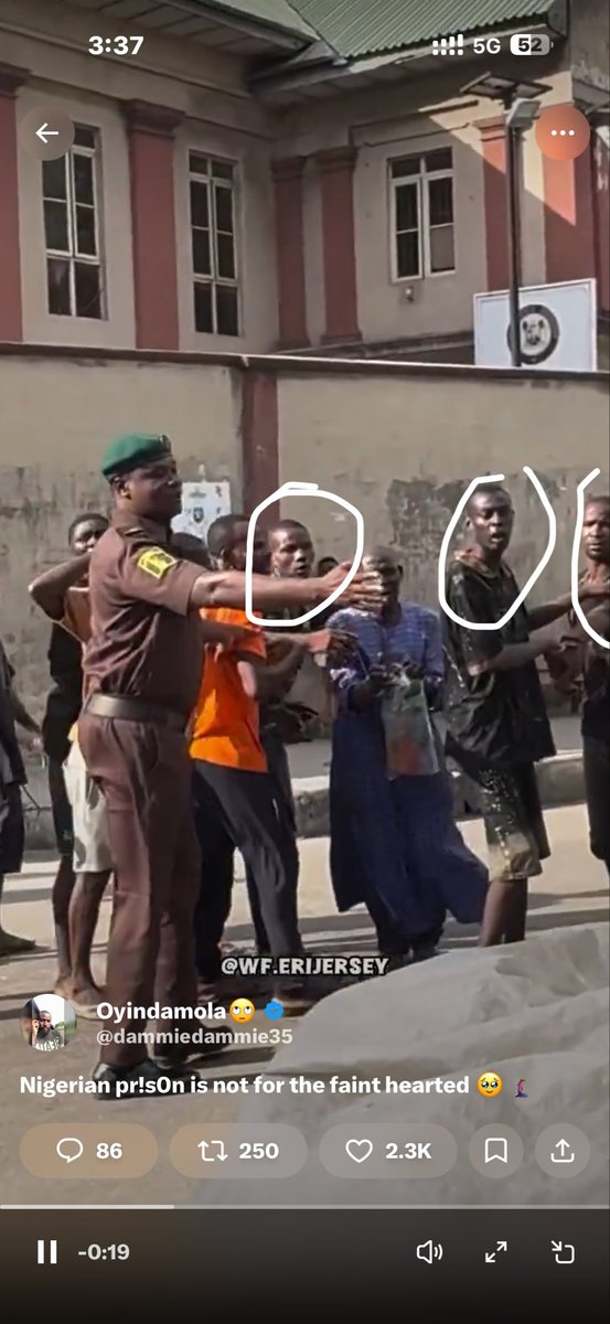 symp_Athy's tweet photo. @dammiedammie35 I’m in the same sale with three boys in onika zone police Ikeja 🤦🏽‍♂️😢 https://t.co/dcF088mP0D