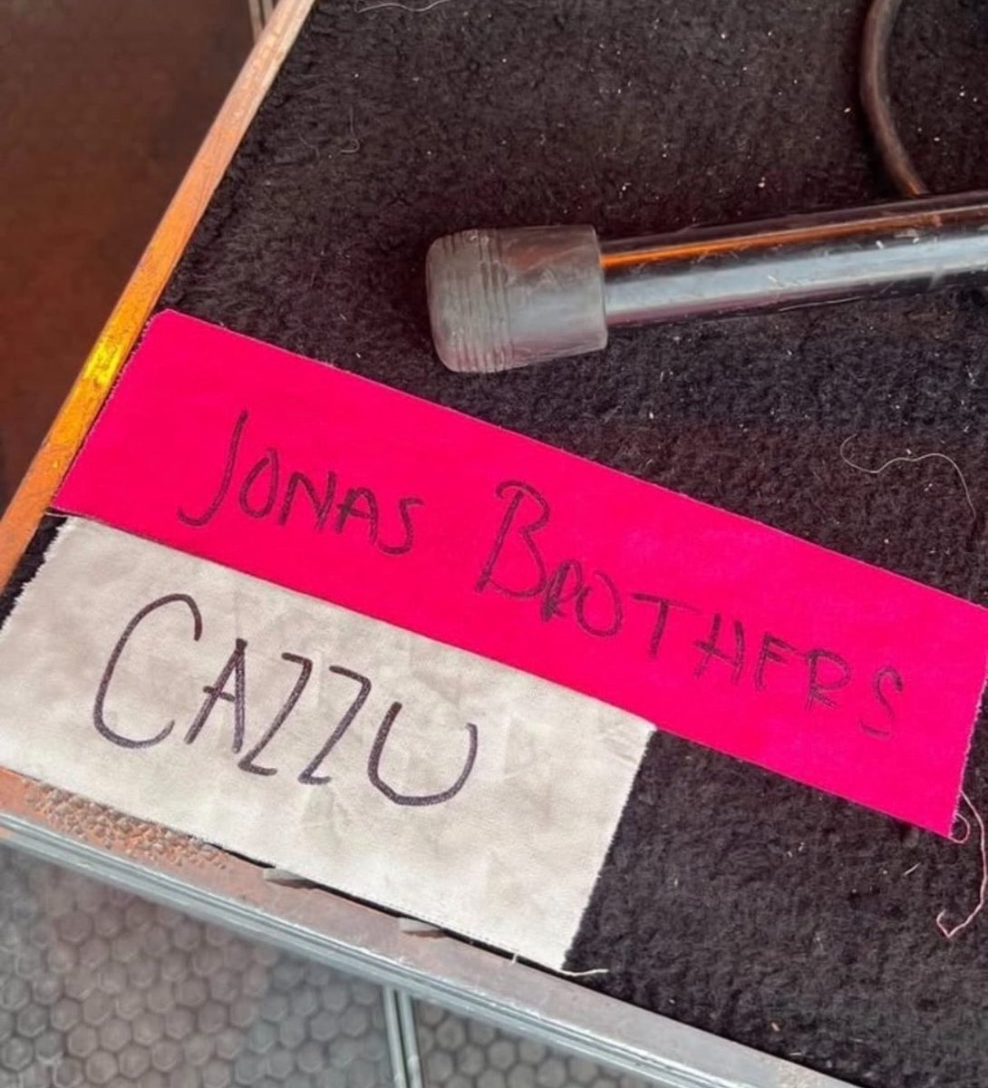 JonasDelulu's tweet photo. Hablemos de ESTO 👀 se viene feat de los Jonas Brothers con Cazzu o es solo porque comparten el mismo stage? https://t.co/TC2jP8wUMa