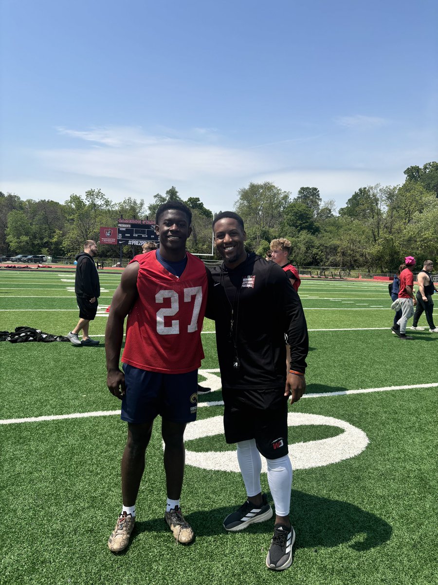 LNicolas35512's tweet photo. Thank You to coaches @CoachPhilBobich @CoachSwanson_ @Coach_Sirianni for the invite to @WJFootball’s prospect camp today! I learned a lot and enjoyed the competition! @RinggoldFball @PaFootballNews @wpialsportsnews @TheWPIALEdition @PA_TodaySports https://t.co/qeVe8dLWGE
