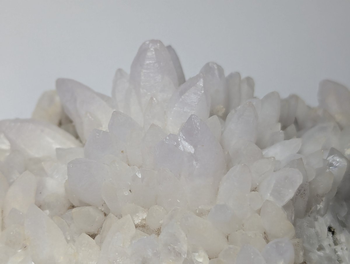 Matsu_Crystal2's tweet photo. 517-2
富井鉱山の紫水晶クラスター

手持ちでは最大サイズ。薄い紫色ですが、もうほとんど採れないというので、貴重かと思います。

頭がいくつかとんでいますが、それでも良いという方はどうぞ。

7000円 https://t.co/8vdf8DGPbW
