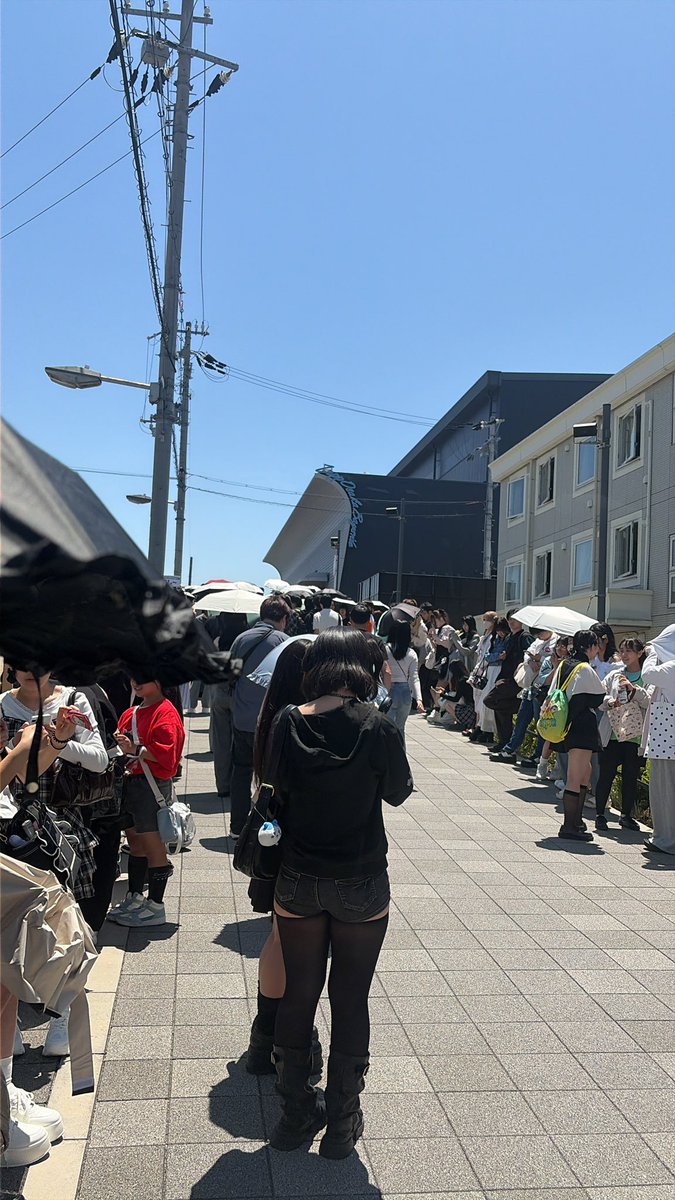 ひまり tweet media