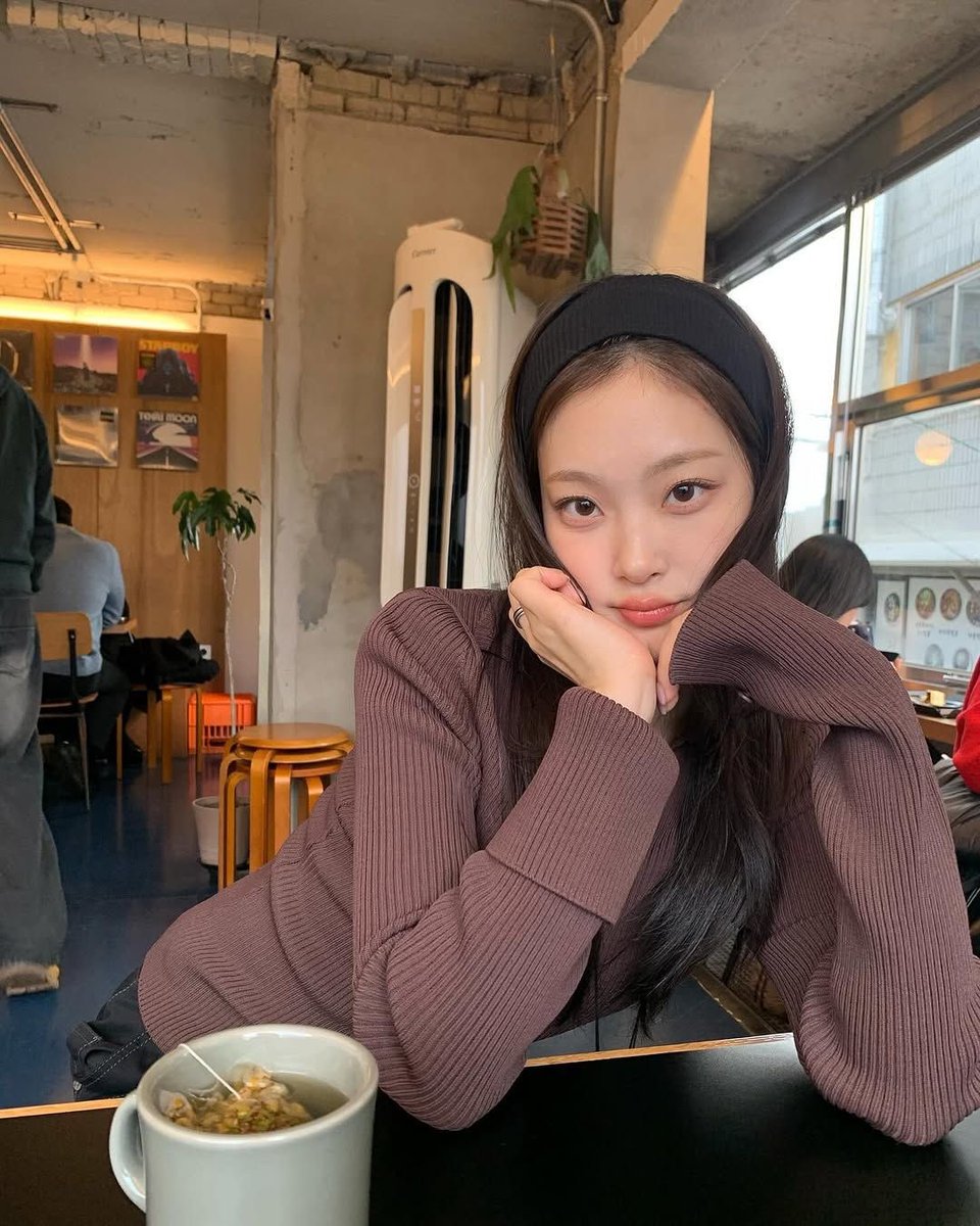 heejin. tweet media