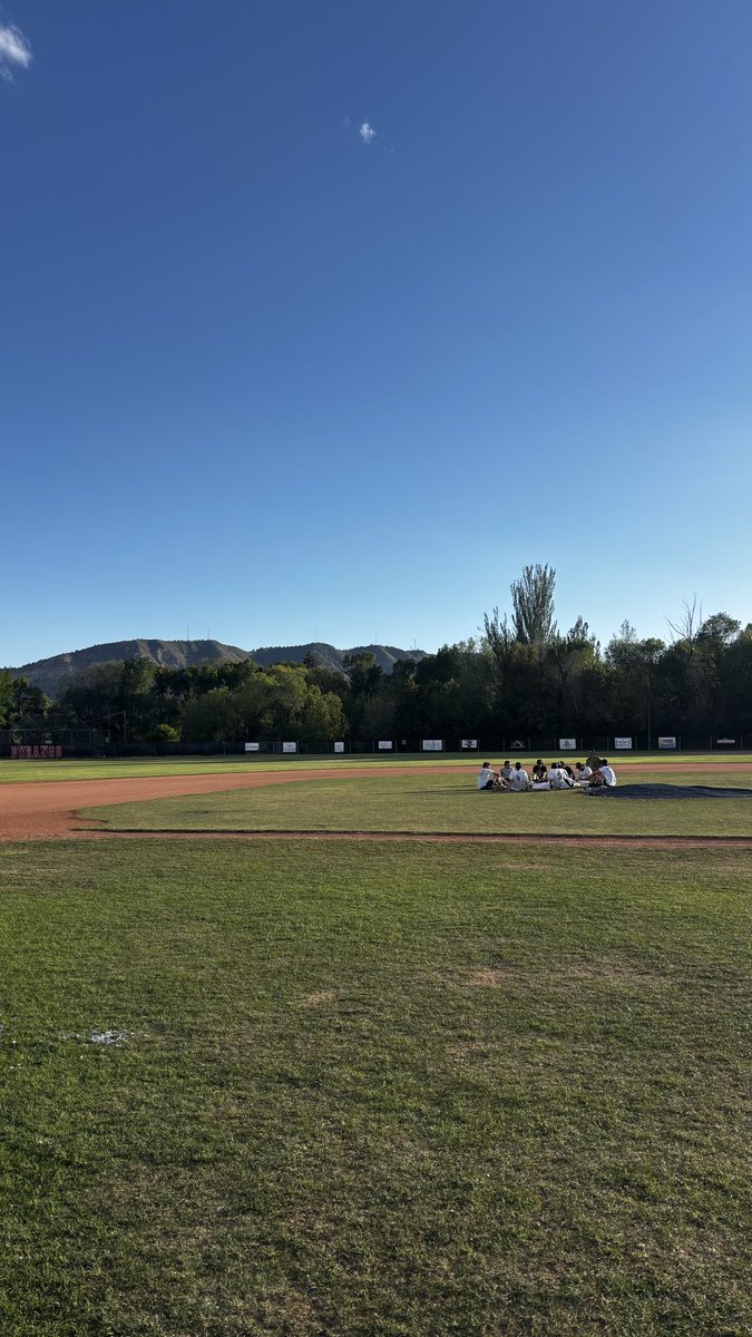 masenhibbeler's tweet photo. Special day for my senior boys… back to back regional champs for their last go on their home turf. Much love for Durango!!

#StateBound https://t.co/PDG3LoAkZs