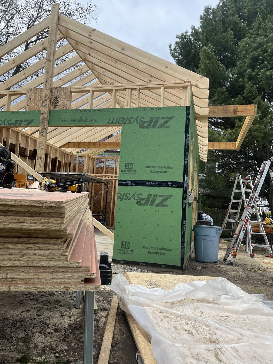 BrenRocks01's tweet photo. 💪🔨 https://t.co/RrNx5bKmSt