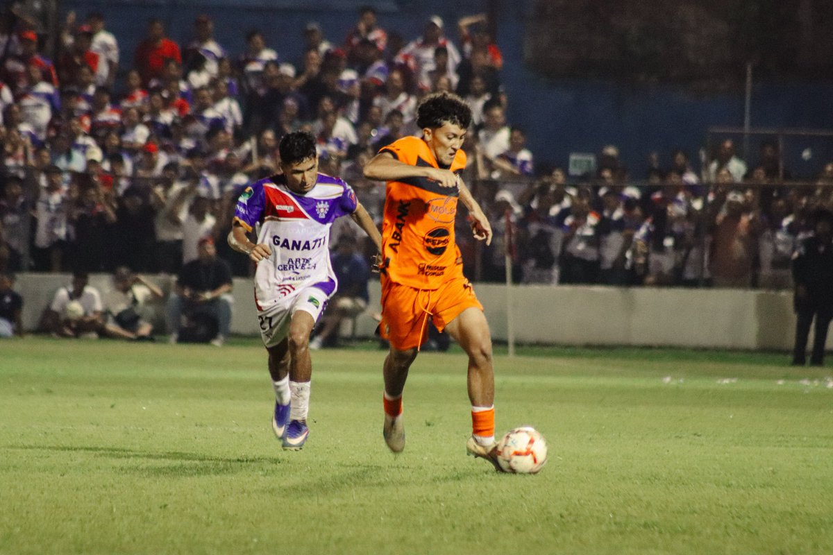 cdaguilaoficial's tweet photo. ⏱️ 𝐅𝐈𝐍𝐀𝐋 𝐃𝐄𝐋 𝐏𝐀𝐑𝐓𝐈𝐃𝐎 ⚽️

¡TODO SE DEFINE EN TANDA DE PENALES! 🔥👊🏽🦅

#VamosÁguila | #ElMásGrande | #Centenario2026 | https://t.co/0SmuoVcN1K https://t.co/HftckbnpTw