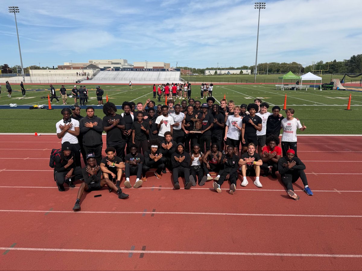 eksports_org's tweet photo. Girls and Boys are Track and Field Regionals Champions!!! Let’s go Falcons‼️‼️ #eksports https://t.co/UE0LS9uvoR