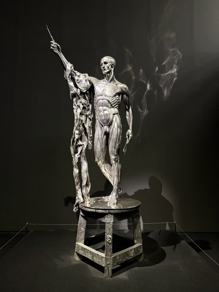 ダミアン・ハースト個展「Nothing Is True But Everything Is Possible