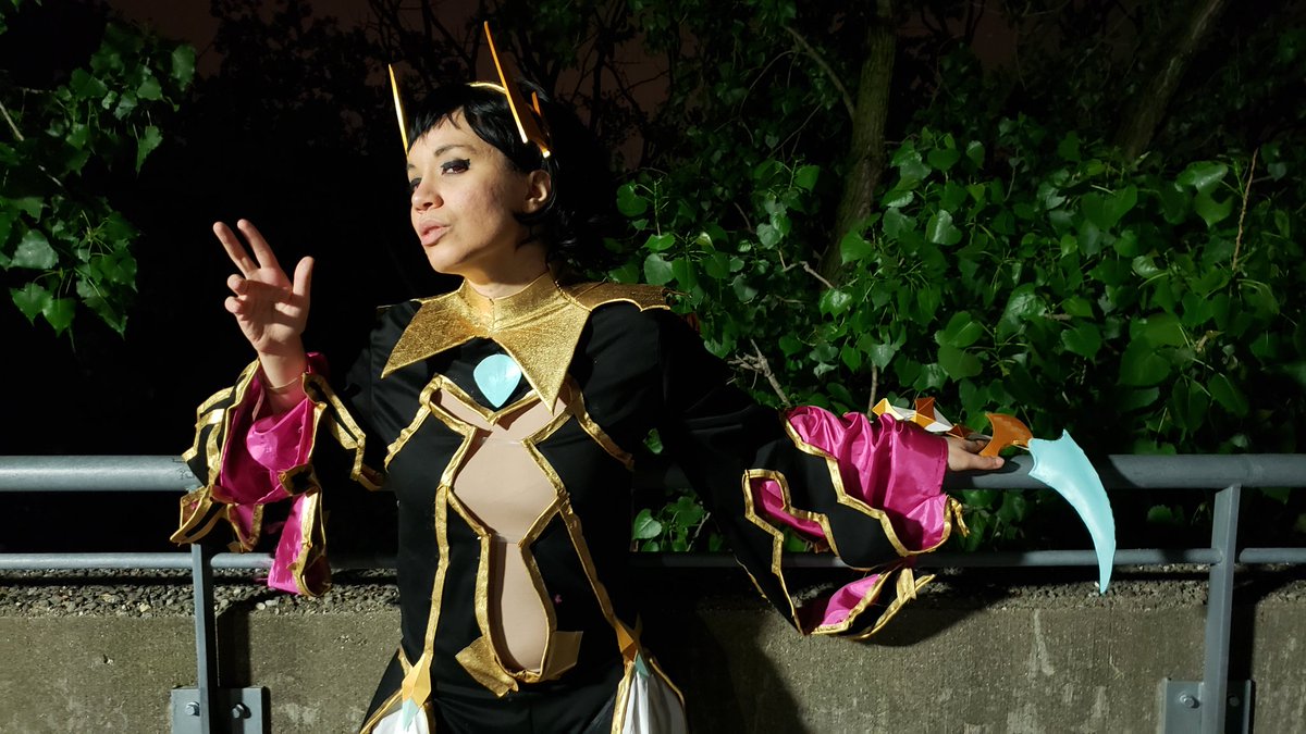 GlitterVii's tweet photo. Nine Avatar of the Abyss
With Eos, I finally decided to share my 3rd ascension dark Nine cosplay from 4 years ago. (Its unfinished so I was embarrassed to show it until now)

#LordOfHeroes #LOH #로오히 #로드오브히어로즈 #ロドヒロ https://t.co/KXM7jOhnXi