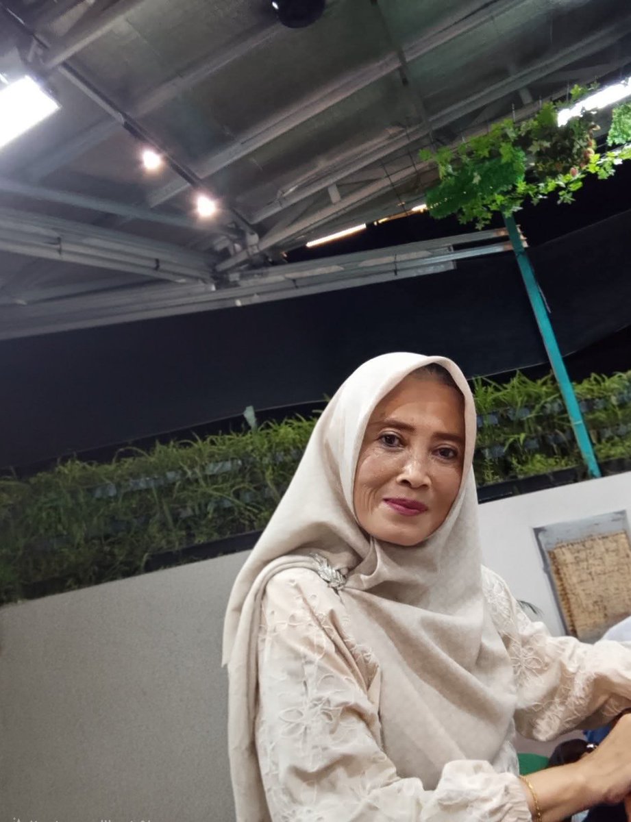 FOREVERJAKTIM's tweet photo. Stw favoritku . Keliatan kalem tapi diranjang jago goyang bikin mentok btang ke lubang kenikmatannya
#stw #crot #pemuas https://t.co/36bdv7cmrh