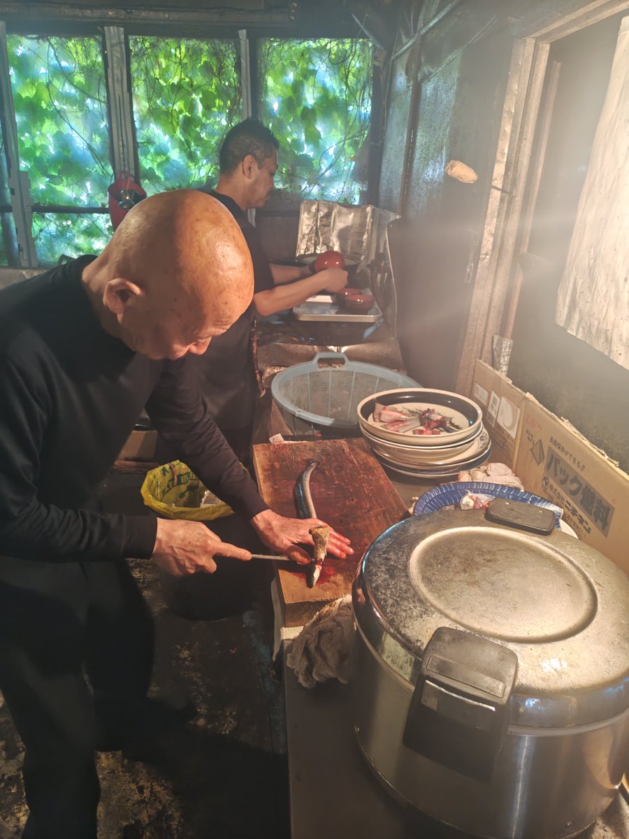sidviciouspb's tweet photo. God's Eye Festa 2026.5.9
このイベントで虎龍清花選手が紹介していた太田市の
「てめえの鰻はてめえで管理運営」のお店に本日行ってきました。
鰻が美味しいのは勿論、大将がイカしてるのなんのって👍️
好きだわ〜この手の店😀
#野沢屋本店
#鰻
#虎龍清花
#GE
#スターダム
#STARDOM
#太田市
#群馬県 https://t.co/cL7PIJDGxV