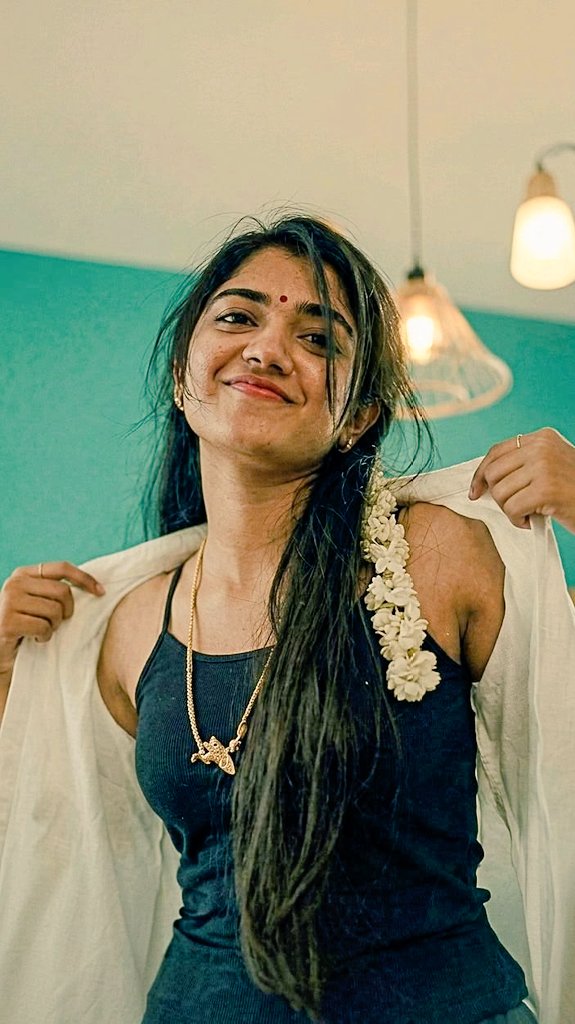 Actressdevotee3's tweet photo. My pondati
Before marrying me innocent cute girl and after marrying me she romance with other guys become modern trendy bitch https://t.co/sbFTKTLEH9