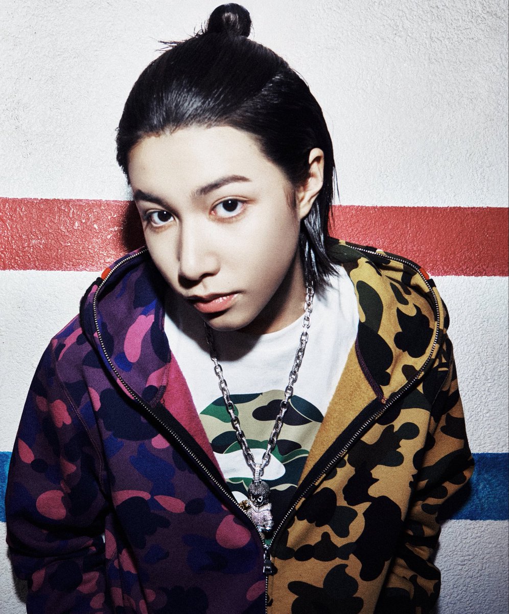 kweonohyul's tweet photo. WHO ARE YOU?               I’M YOU, BUT 16 https://t.co/3UdEim39te