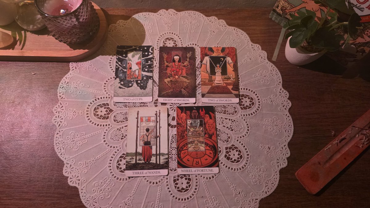 ℰden ✴︎ tarot tweet media