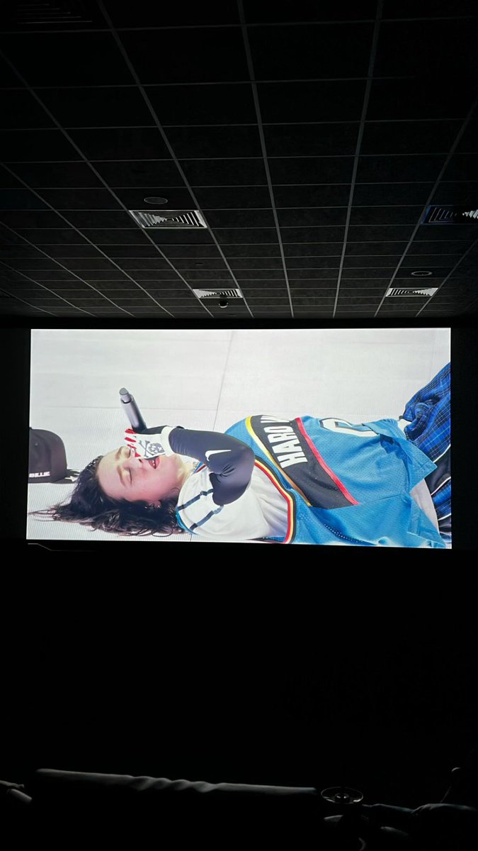 adel_t1d's tweet photo. The most beautiful day ever 💙💙

 #HitMeHardAndSoft #Billie3Dmovie 
#موڤي_سينما https://t.co/Euc3TBrnOS