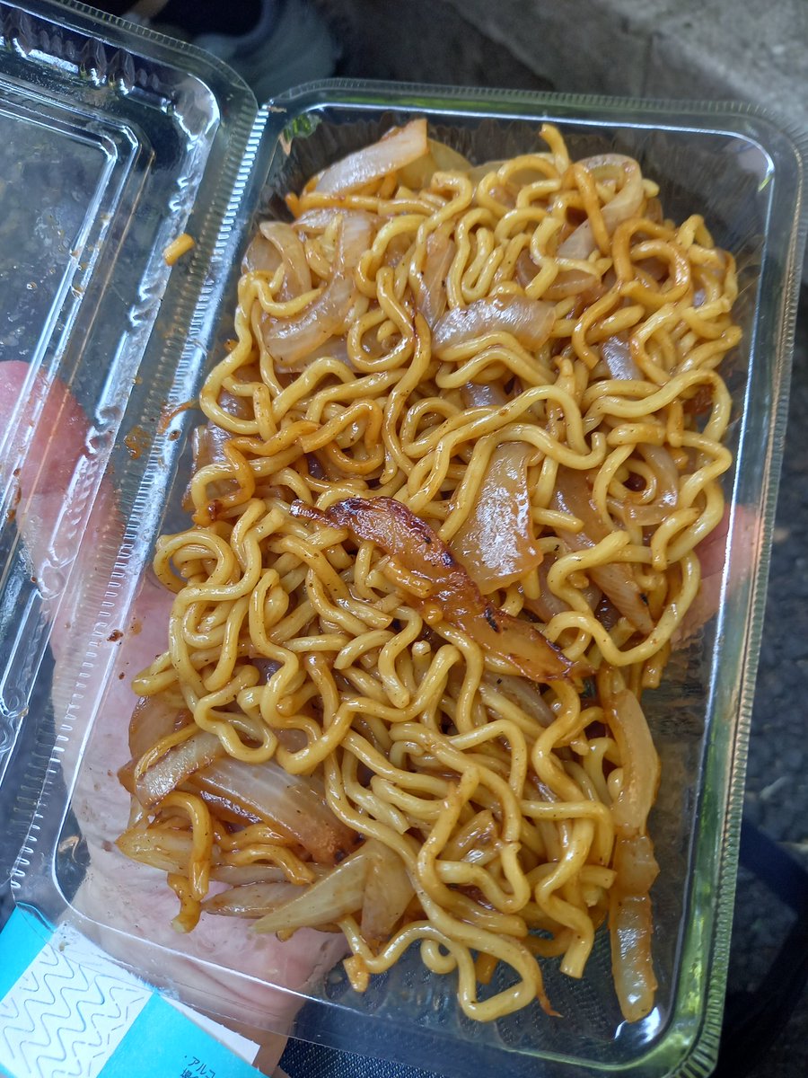 mt1q7q's tweet photo. さっき食べました
やさしい甘さの玉ねぎたっぷりでめちゃうまでした
酢玉ねぎ、サラダ、まるごと蒸し、帰れ鶏肉へとかでも食べてみたいです
#五月祭 #下中玉ねぎ焼きそば https://t.co/rWzEyeEXly