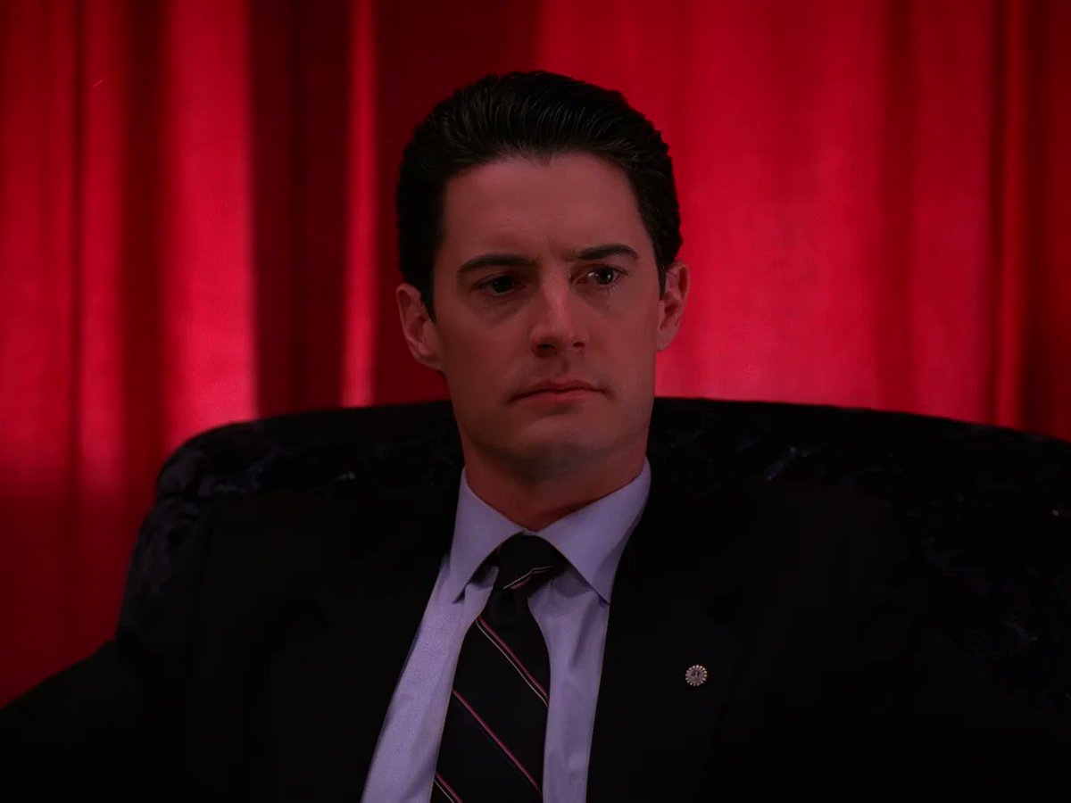 Every Twin Peaks Frame In Order tweet media