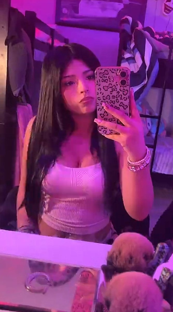 sofsofxo's tweet photo. #latina https://t.co/sfmfoJlBwX