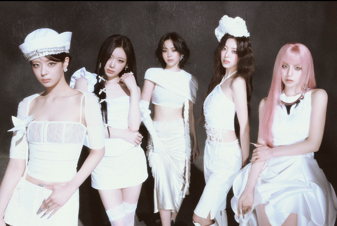 CROWNED ITZY tweet media
