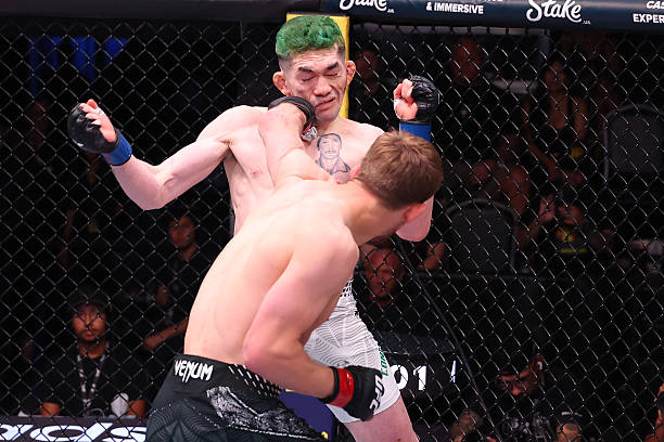 TradePunches's tweet photo. — Fight Result —

🏴󠁧󠁢󠁥󠁮󠁧󠁿 Arnold Allen def. 🇧🇷 Melquizael Costa
via Unanimous Decision(50-45, 50-45, 49-46) 

Arnold Allen improves to 21-4
📊 Polymarket: 54¢ (-115) → $1.00
💰 $1.5M volume traded

#UFCVegas117 https://t.co/WpAIzQBqw1