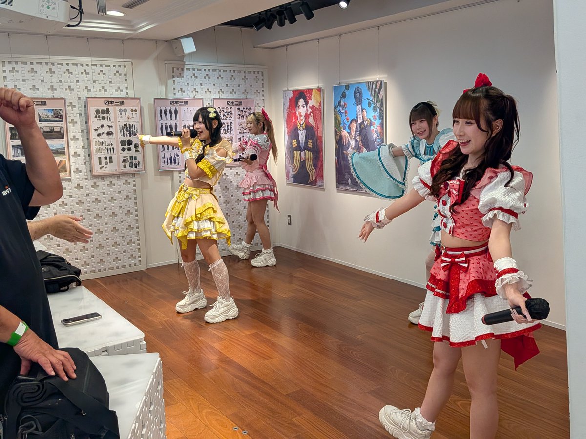 LoopA_minami's tweet photo. 【📷御礼📷】  昨日開催《Loop A music　IDOL RING》 に 大勢のご来場をいただきました！

・All de made(@Alldemade)  
・パイナップルクラブ (@PINEC_OFFICIAL) 
・KiMiNiAiTAi (@KiMiAi_idol)
・#BEMYLOVE(@bemylove_japan)  

出演者の皆様もありがとうございました！
また次回をどうぞお楽しみに https://t.co/NklXySNd3H