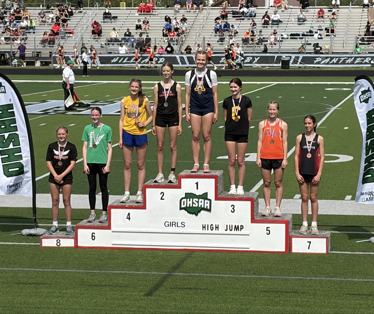 ML_Flyer_Track's tweet photo. Natalie competed in the high jump and cleared 5’1”, which earned her the 2nd 4th place finish for the girls today! Congrats Natalie!! https://t.co/jv7EpsUj6u