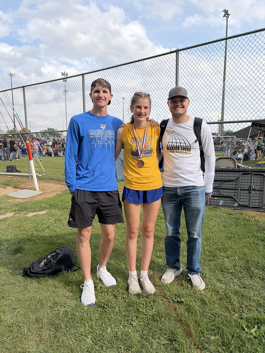 ML_Flyer_Track's tweet photo. Natalie competed in the high jump and cleared 5’1”, which earned her the 2nd 4th place finish for the girls today! Congrats Natalie!! https://t.co/jv7EpsUj6u