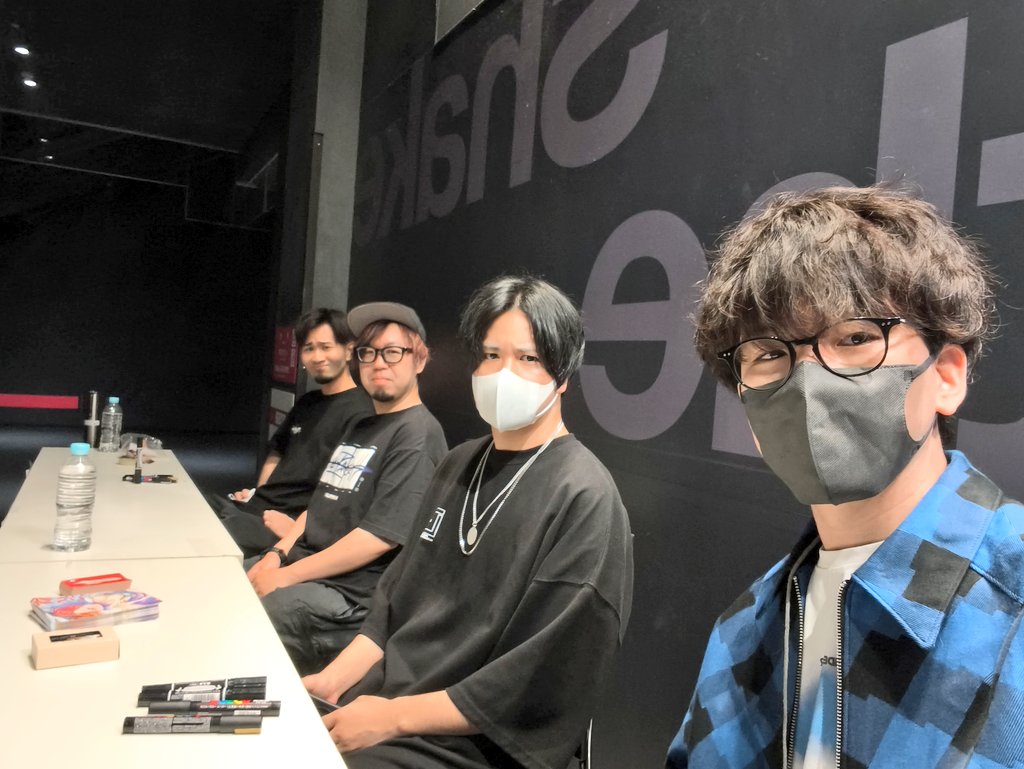 aran tweet media