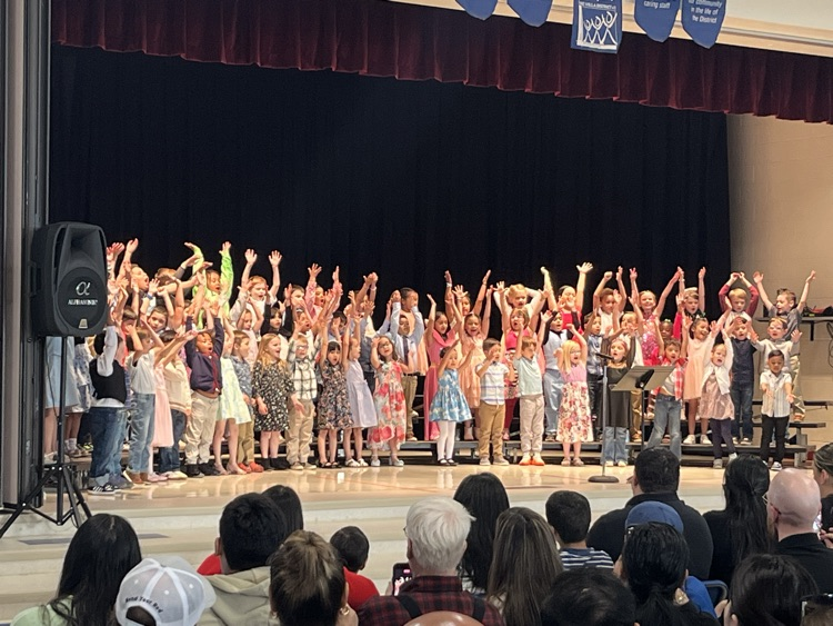 MartinMustangs1's tweet photo. An incredible week on the Ranch with a beautiful music concert put on by our Kindergarten students! https://t.co/15PtQHE98O