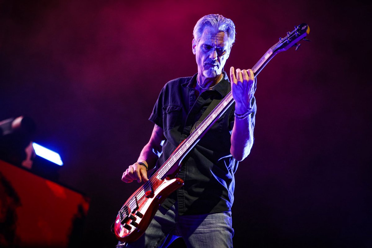 1057thePoint's tweet photo. STAIND closing out #Pointfest 2026!
- - -
📸 courtesy of @bluemagephoto https://t.co/sw4myT3rXr