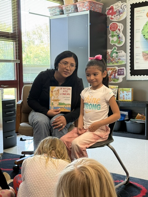 MartinMustangs1's tweet photo. We appreciate a Kindergarten mystery reader on the ranch yesterday!!! https://t.co/ALIF0tHhLx