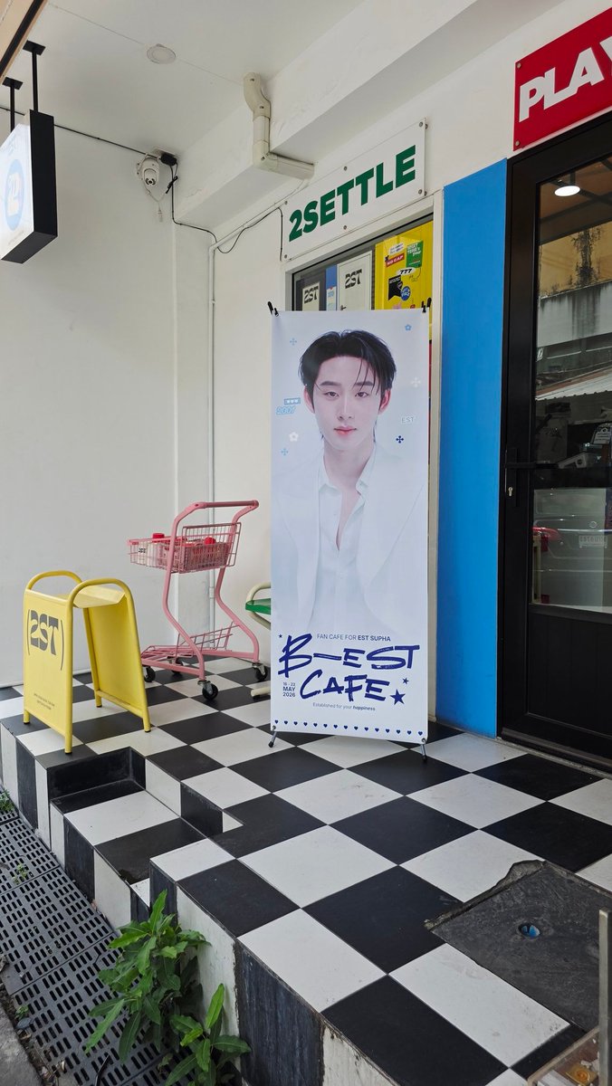 misuno_mild14's tweet photo. มุมน่ารักหลายมุมมากกก ถ่ายรูปสวยแน่นอน อยากให้มากันเยอะๆเลย🥰

#BestCafeforEstSupha25th
#est_rvp https://t.co/iAP4prMPeM