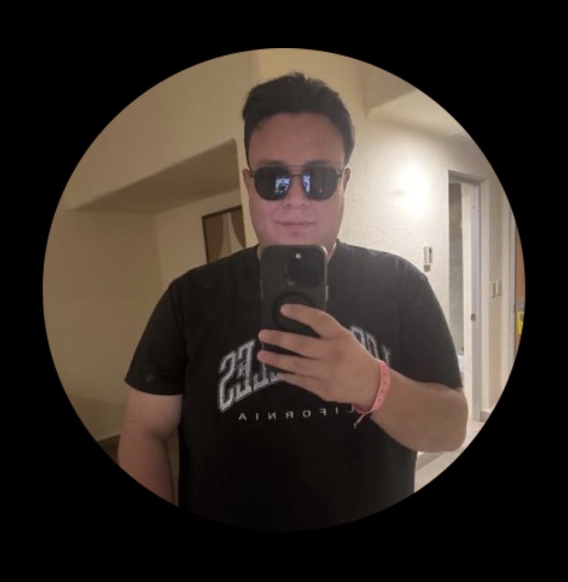 GilbertoSsj's tweet photo. @SamuelPonce99 xd https://t.co/LwlDXzpvEW